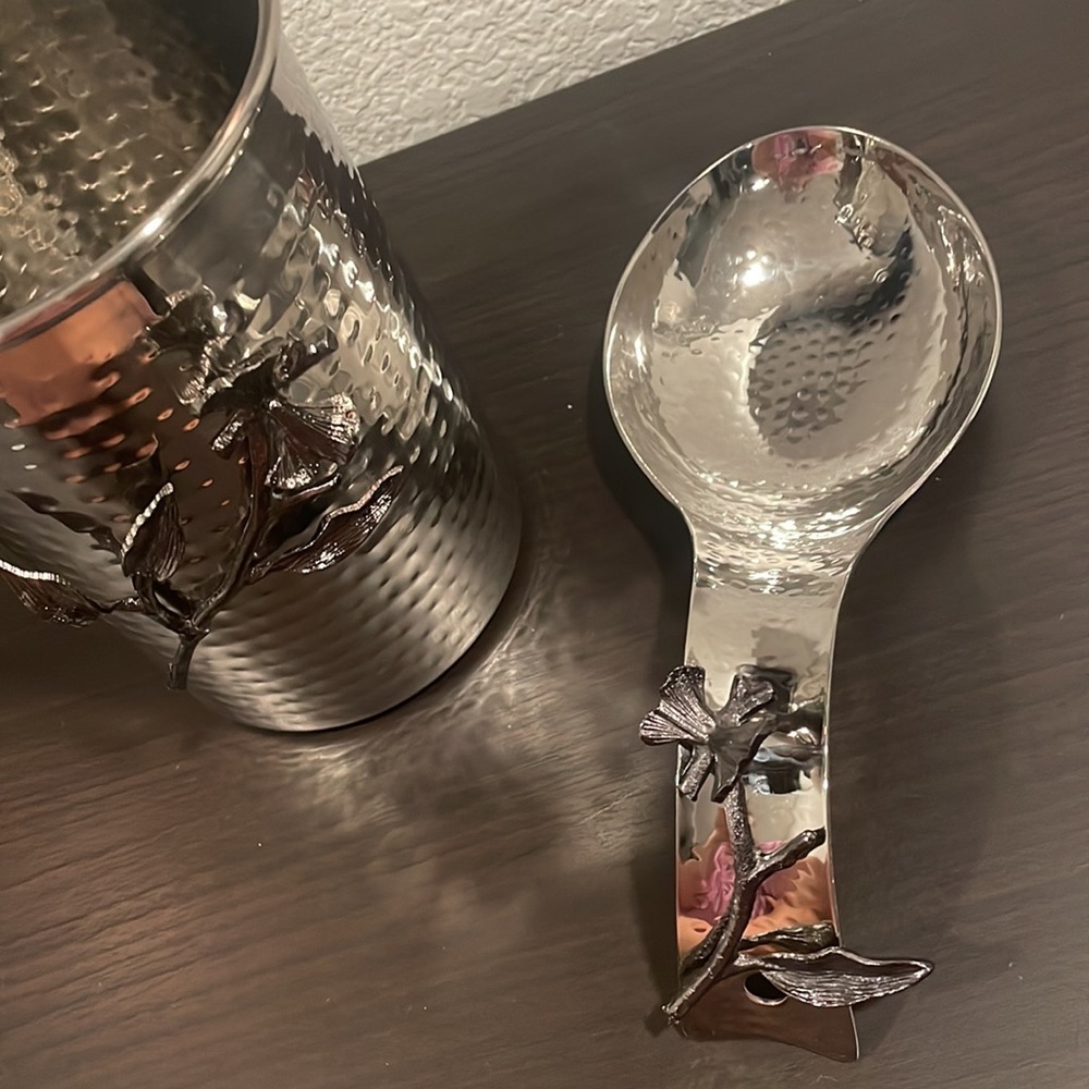 Two Hammered Metal Spoon Rests - Picture 2 of 4